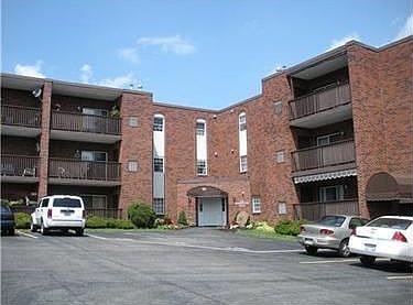 1st image of 101 Woodstone Ln