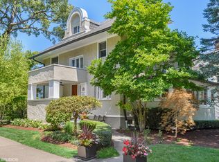934 Elmwood Ave, Wilmette, IL