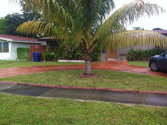 5th image of 561 NE 175th St