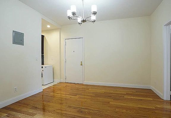 5th image of 709 De Kalb Ave #A0