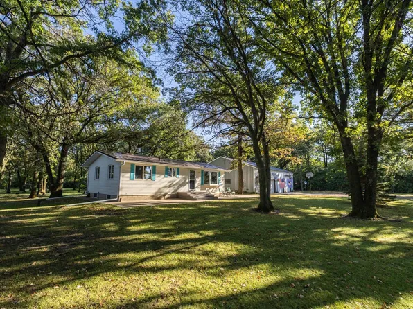 58742 300th St, Waltham, MN 55982