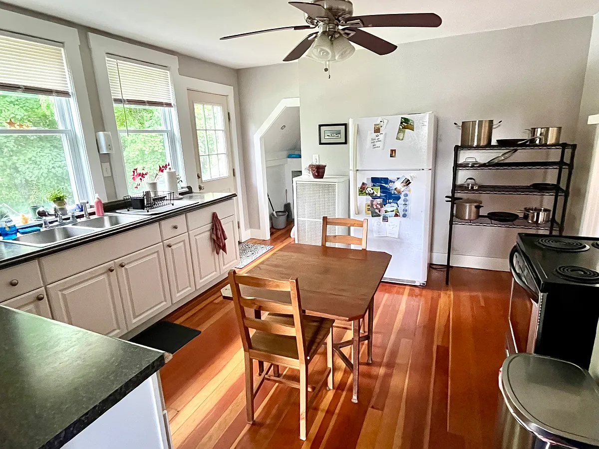 Building Photo - 79R Montvale Ave #2