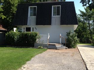 475 Lakeside Dr, Waterford, MI 48328