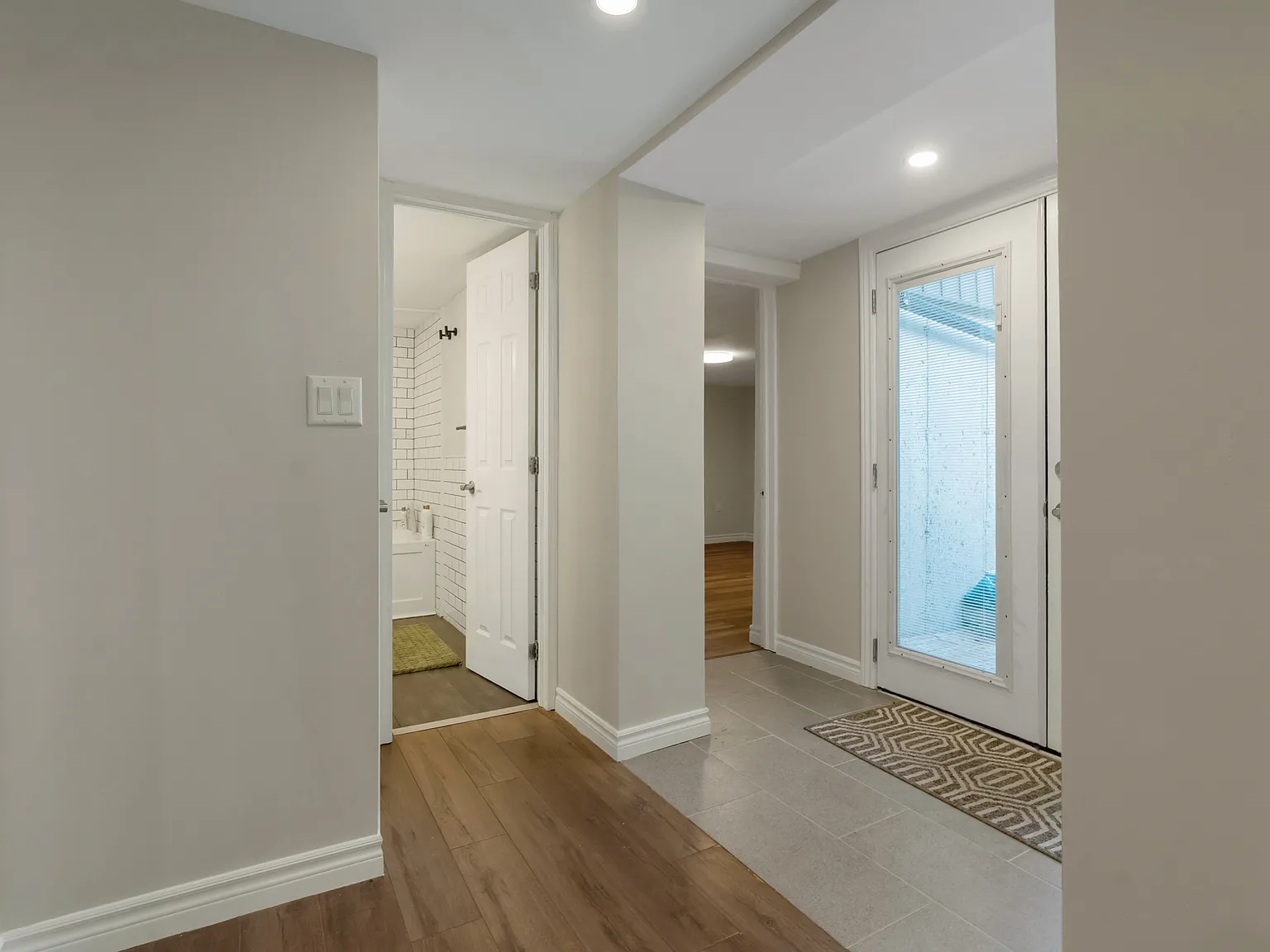 115 Bayview Dr, Barrie, ON L4N 3P3, Canada — Photo 4