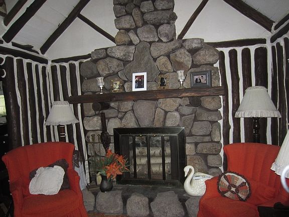 2nd image of 11 Wallkill Dr