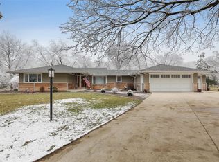 1006 Forestview Dr, Mahomet, IL