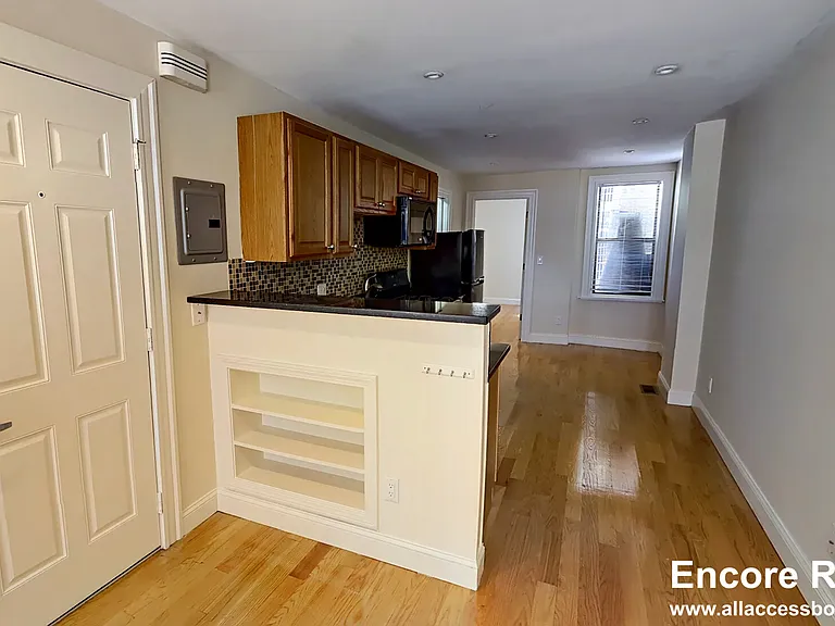 60 Joy St #1 — Photo 3