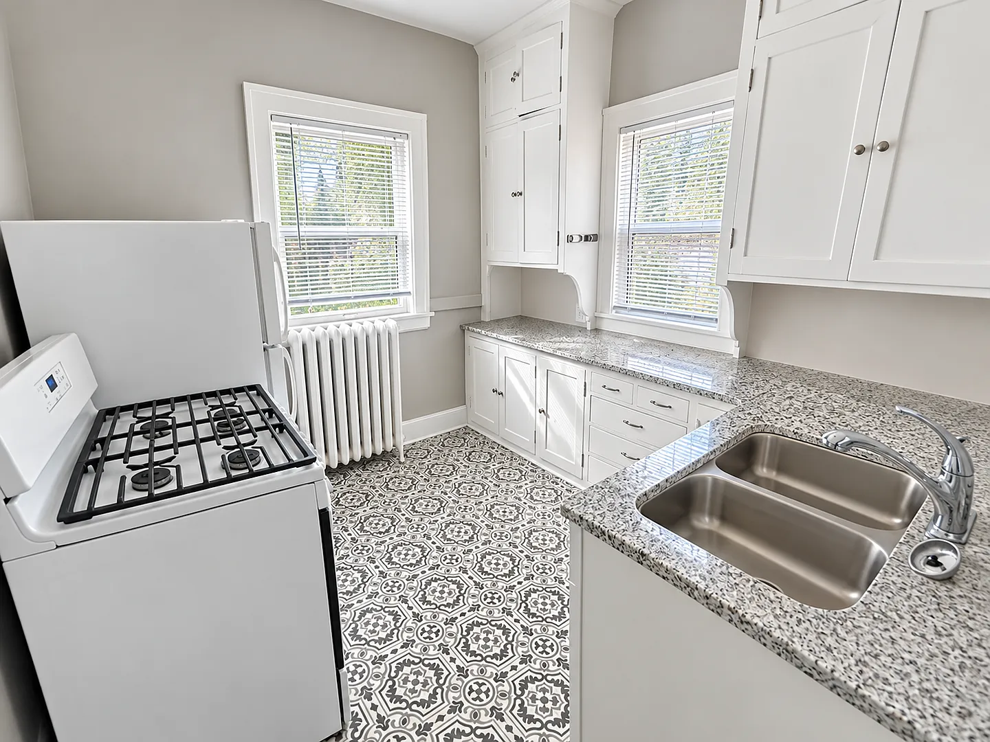 1022 Osceola Ave — Photo 1