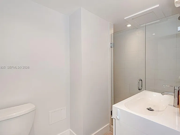 2301 Collins Ave #1416 — Photo 12