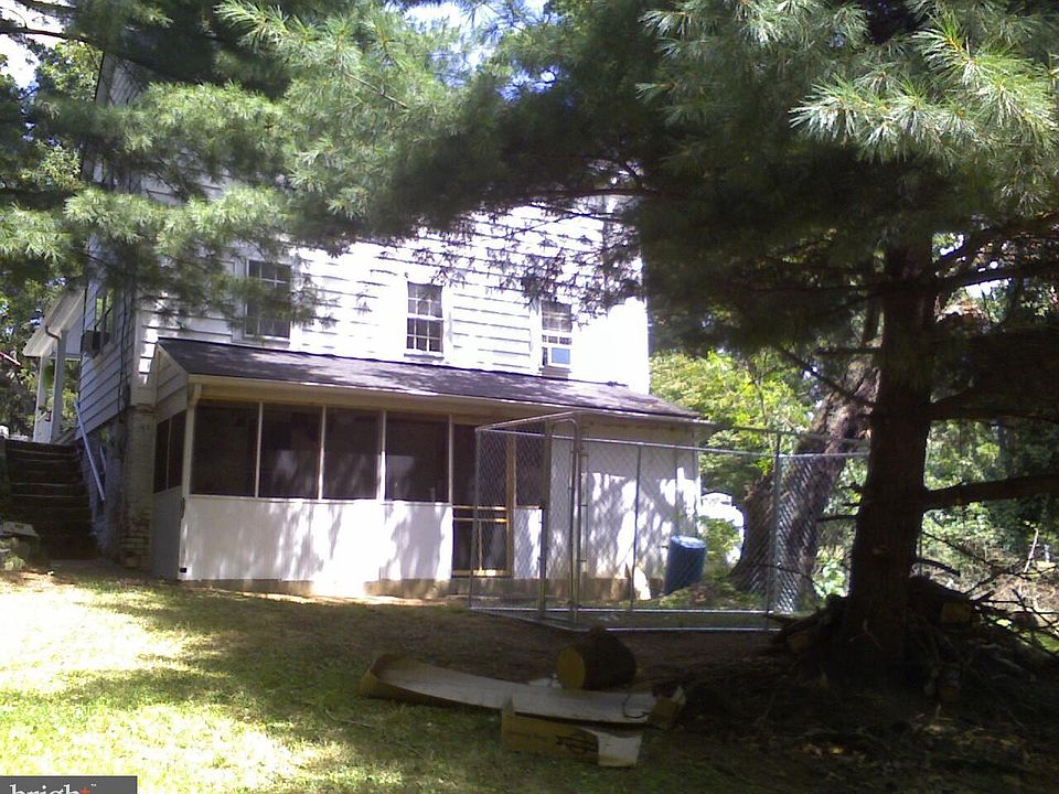 2nd image of 801 Avery Rd