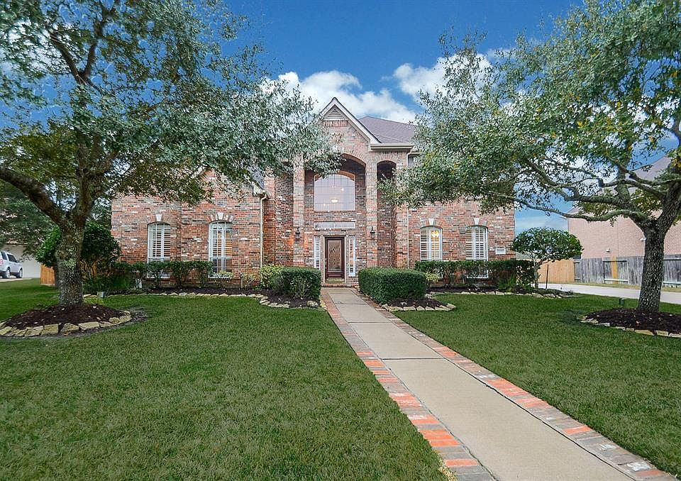 Welcome to your new home at 1939 Sparrows Ridge.