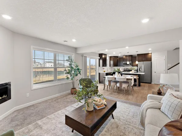 2135 Bay Dr, Lino Lakes, MN 55038