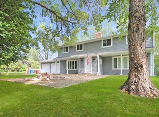 3044 Urbandale Ln N, Plymouth, MN 55447