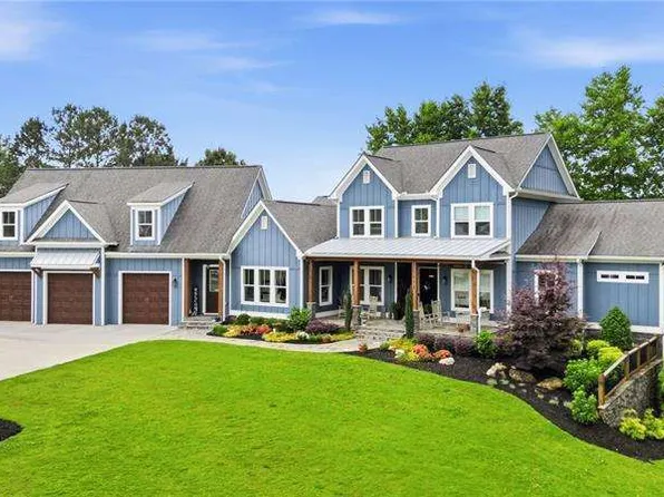 170 Farm Gate Dr, Woodstock, GA 30188