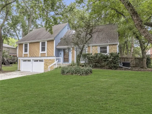 15303 W 89th Ter, Lenexa, KS 66219