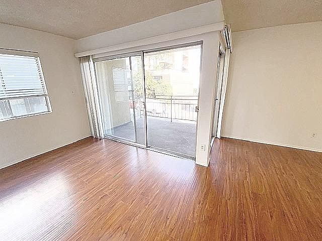 1st image of 1817 N Fuller Ave #201