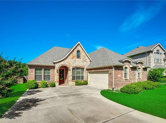 2nd image of 3704 Desert Willow Dr