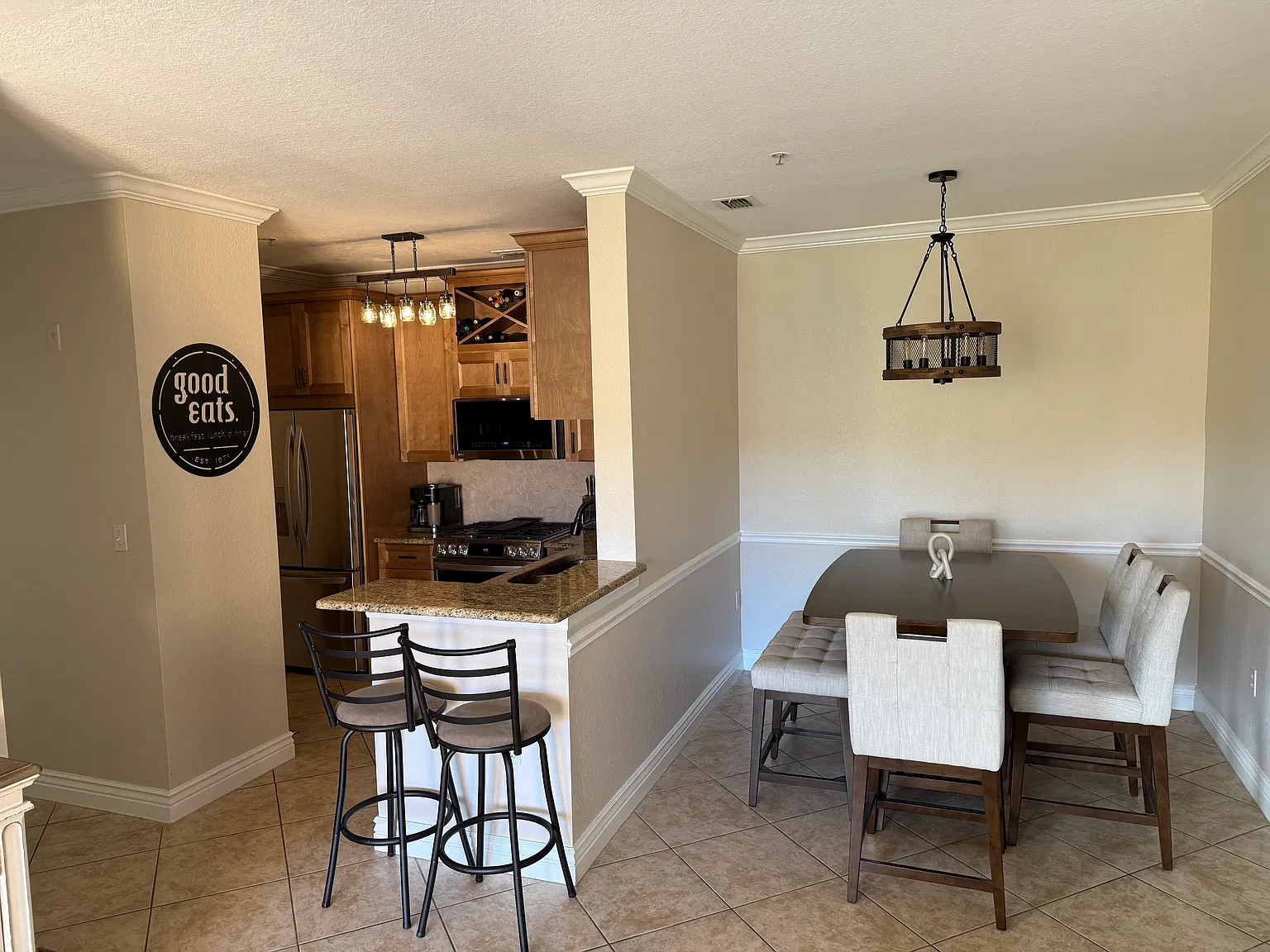 1 bed, 980 sqft, $2,200 — Photo 4