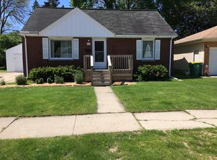 1071 Roscoe St, Green Bay, WI 54304