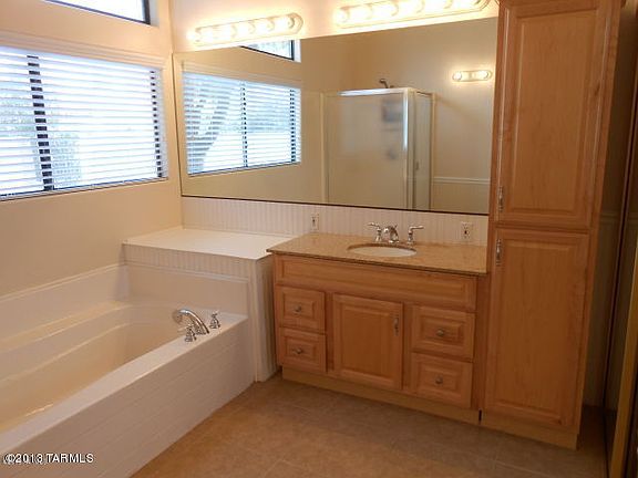 4th image of 10895 N Broadstone Dr