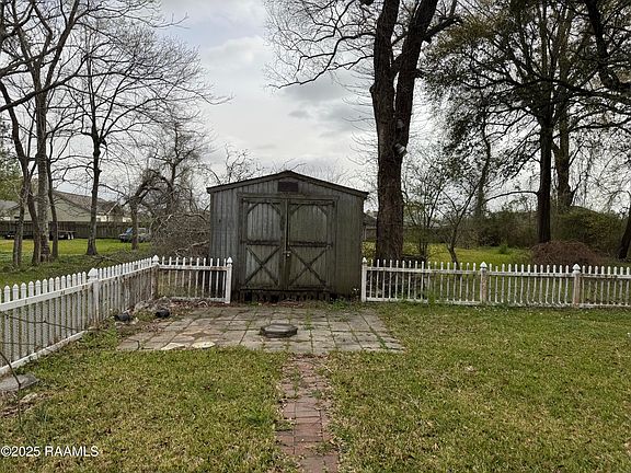 5th image of 580 Napoleon Ave