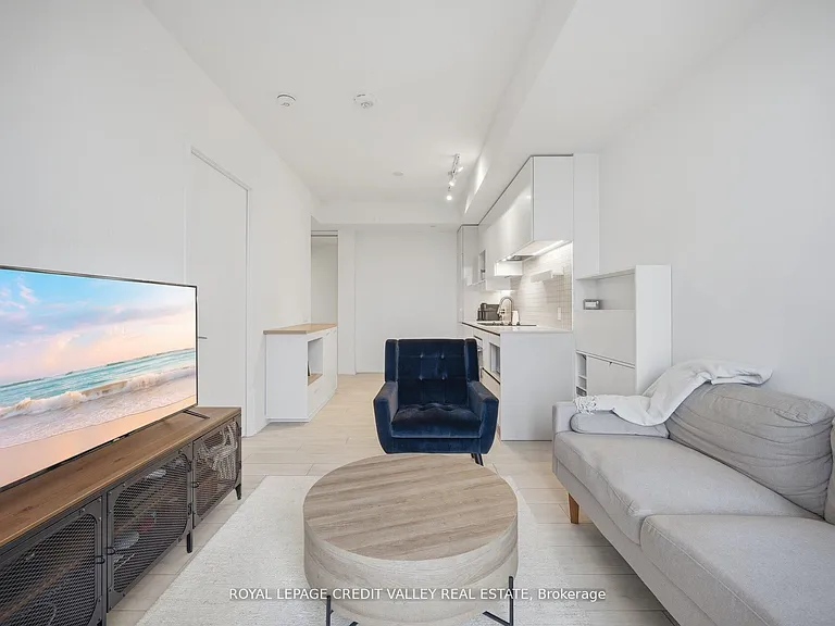 5 Buttermill Ave #1511 — Photo 18