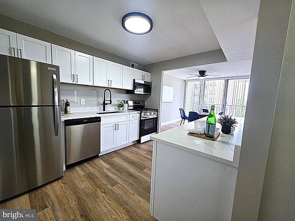 3rd image of 1836 Metzerott Rd APT 706