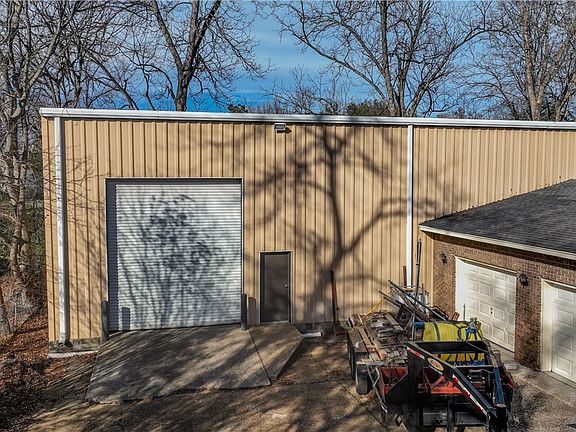 4th image of 516 43rd St