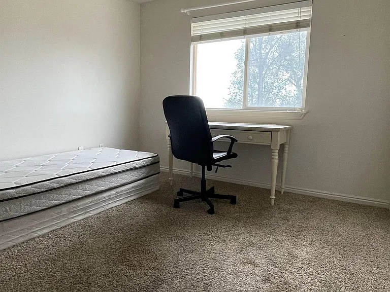 1262 S 1410 E — Photo 19