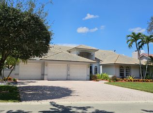 1944 Classic Dr, Pompano Beach, FL 33071