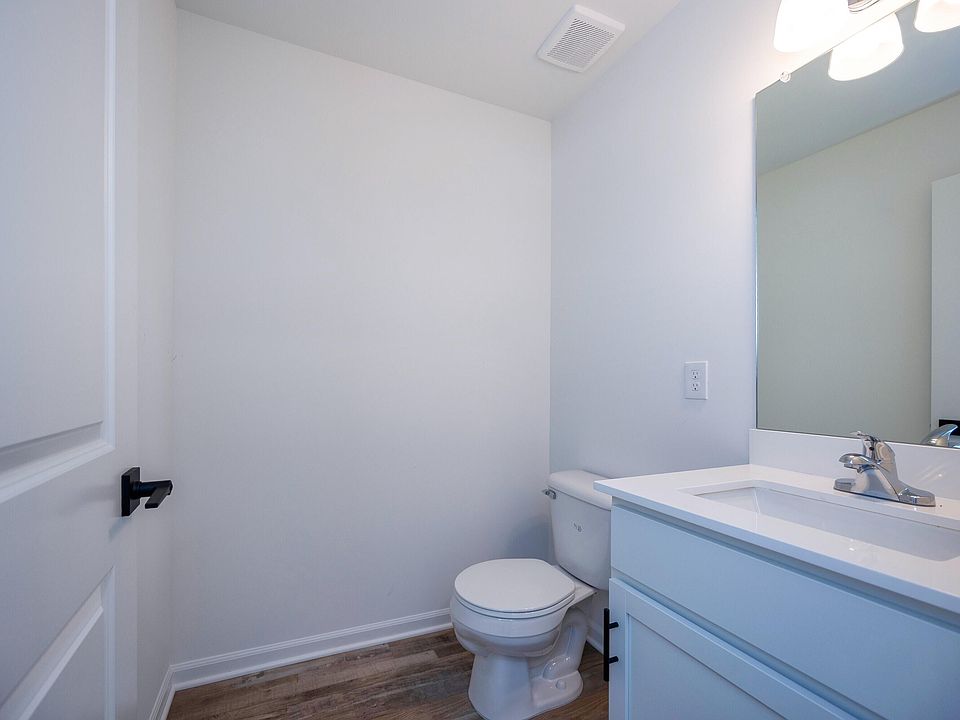 20209 Sunset Ave, photo 22