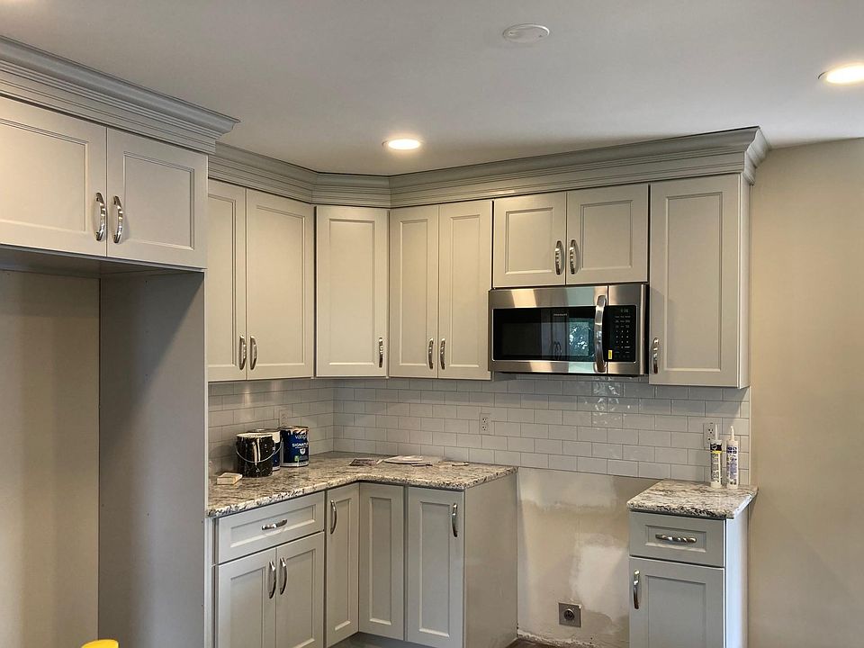 1st image of 528 Huntington Blvd NE