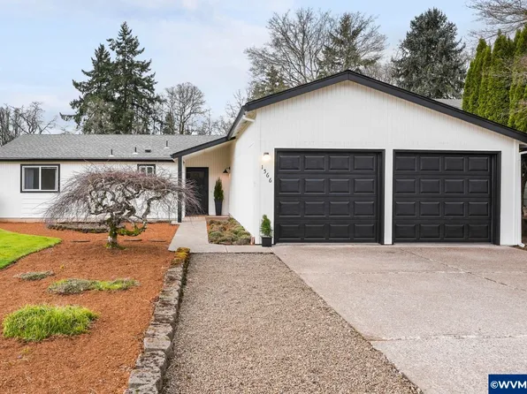 1566 Aloha Ct S, Salem, OR 97302
