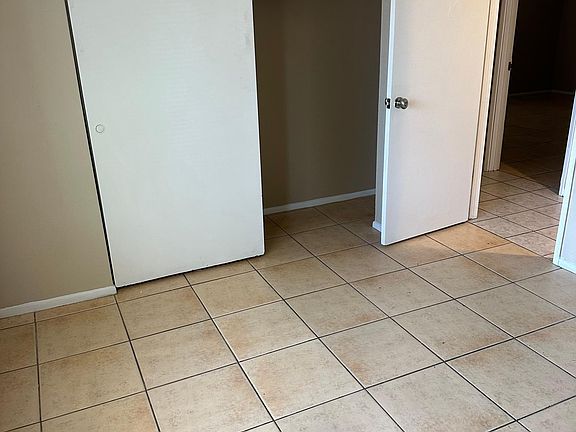 5th image of 8118 N 33rd Dr Unit 1