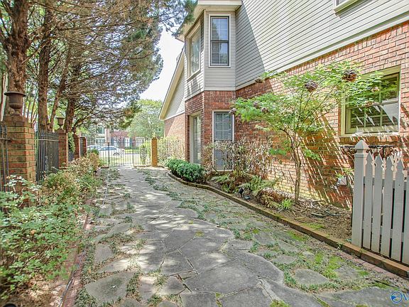 4th image of 1619 River Bend Pl SE