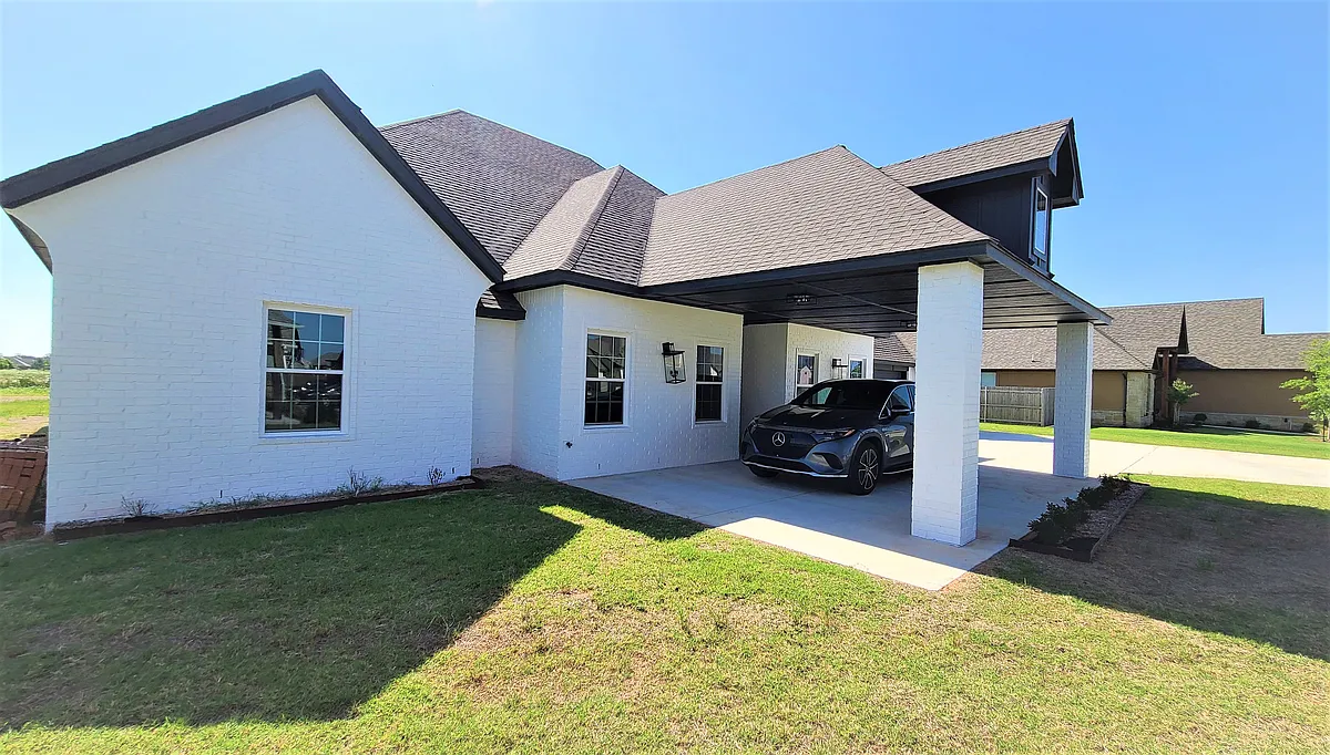 Building Photo - 108 Tralee Ct