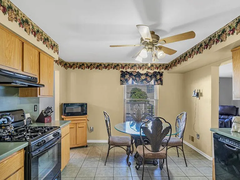 5 Scarlet Ln — Photo 4