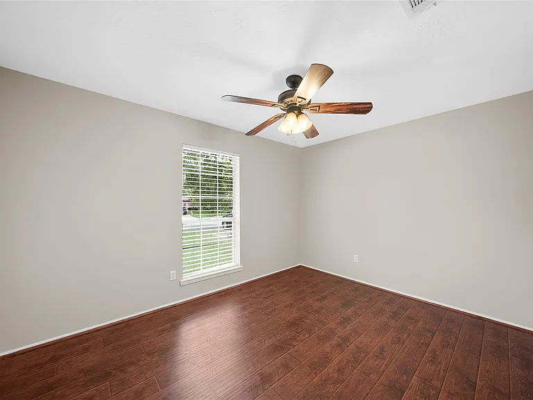 16306 Forest Bend Ave — Photo 11