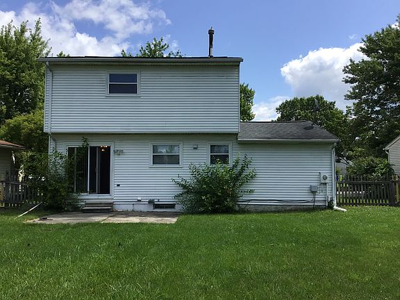 2nd image of 9226 Abbey Ln
