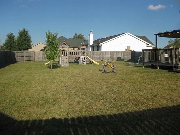 5th image of 4120 Yale Dr