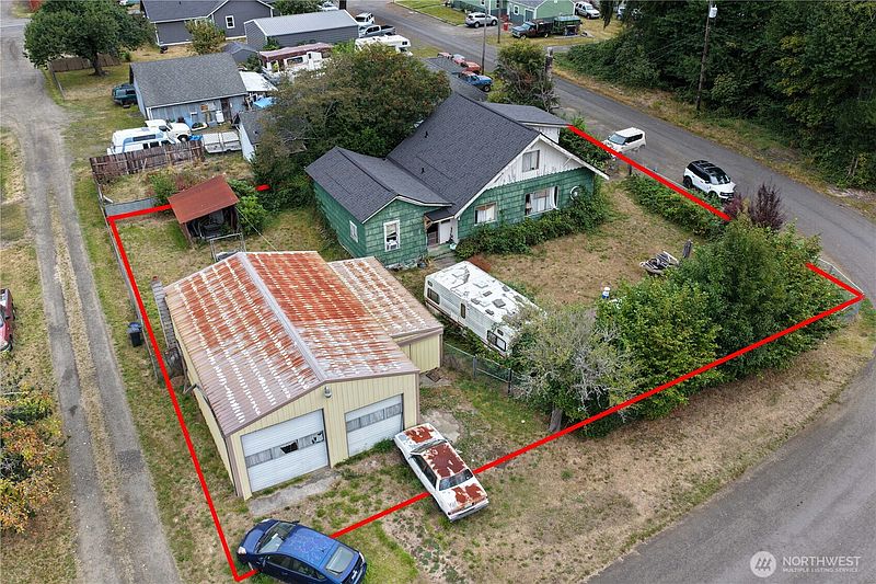 3rd image of 1010 Godfrey Street