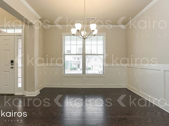 2nd image of 1660 Riverpark Dr