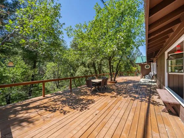 20236 Gilman Rd, Lakehead, CA 96051