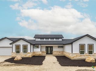 459 Rancho Linda Dr, Lockhart, TX 78644