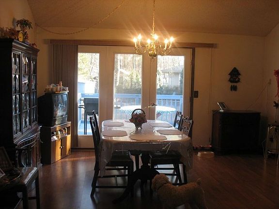 5th image of 56 Holly Dr