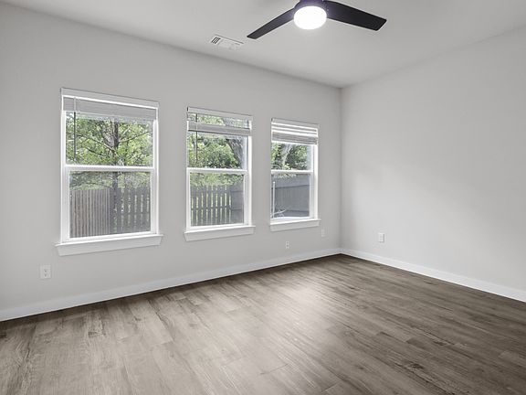 5th image of 2420 S Fannin Ave