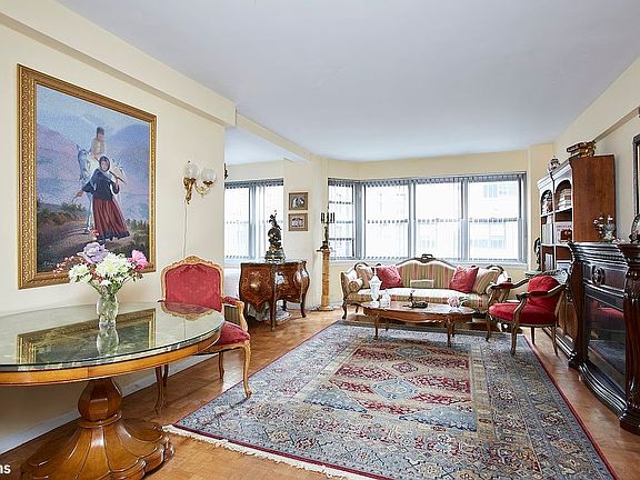 4th image of 80 Park Ave APT 10B