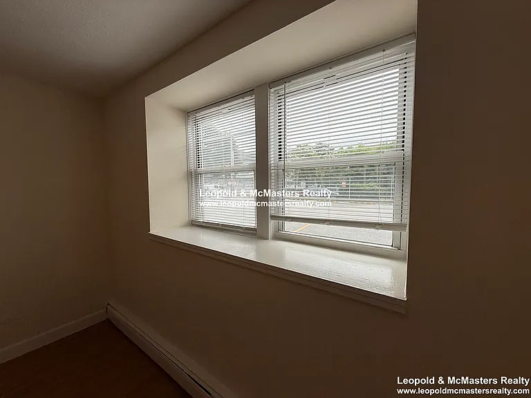 North Beacon St Brighton Apartments — Photo 31