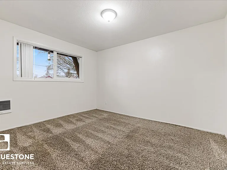 Bayberry Apartments — Photo 16