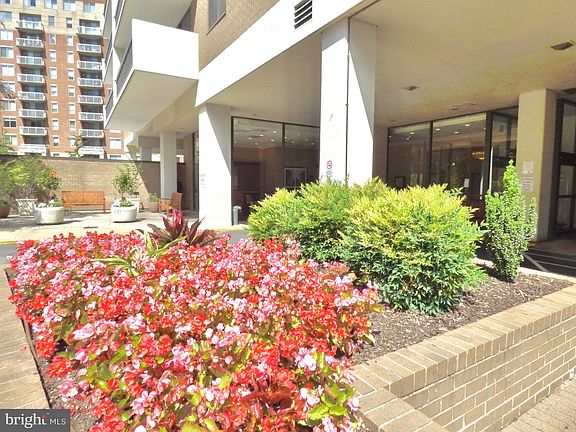 3rd image of 3800 Fairfax Dr APT 508